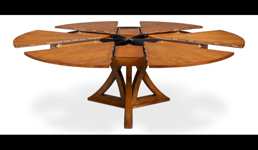 Efficient and flexible dining table