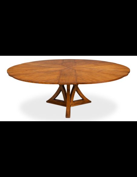 Efficient and flexible dining table