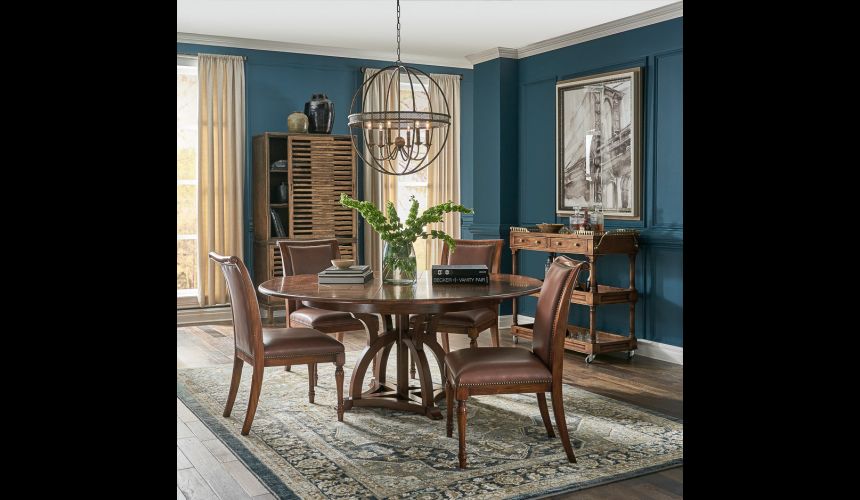 Classic style serving or bar cart