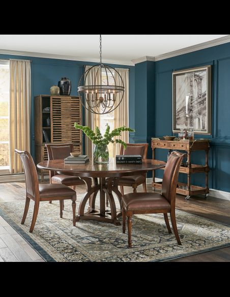 Classic style serving or bar cart