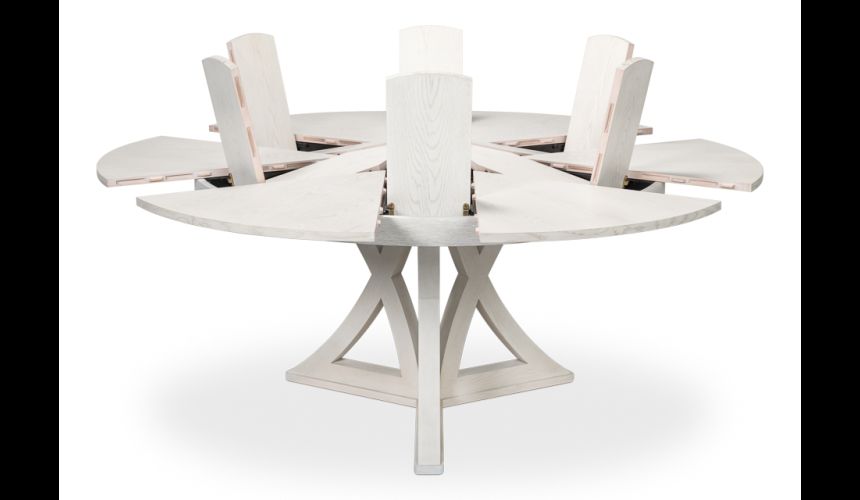 Exceptionally designed Jupe table