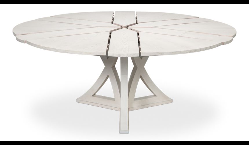Exceptionally designed Jupe table