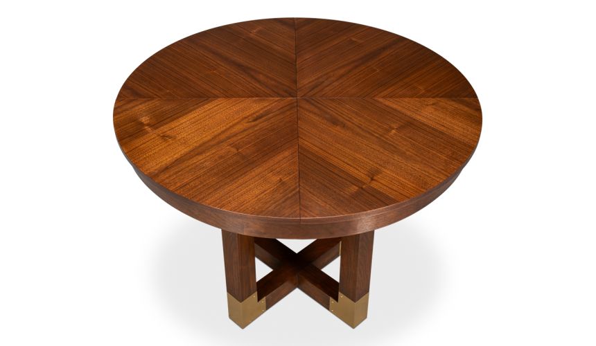 Small expandable Jupe table