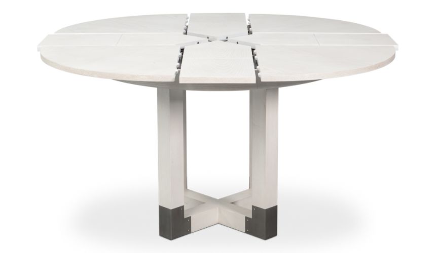 Small expandable white Jupe table