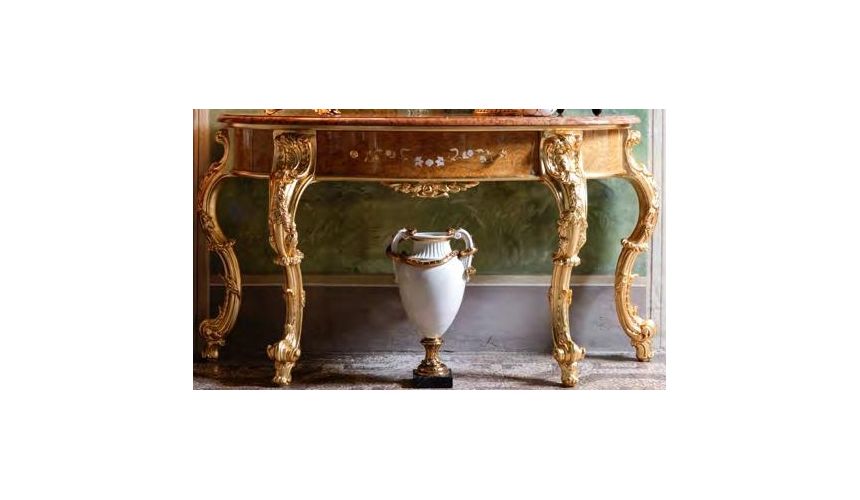 Furniture Masterpieces Console table that exude panache and style in royal manner