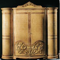 LUXURY BEDROOM FURNITURE Crown Headed Wooden Wardrobe