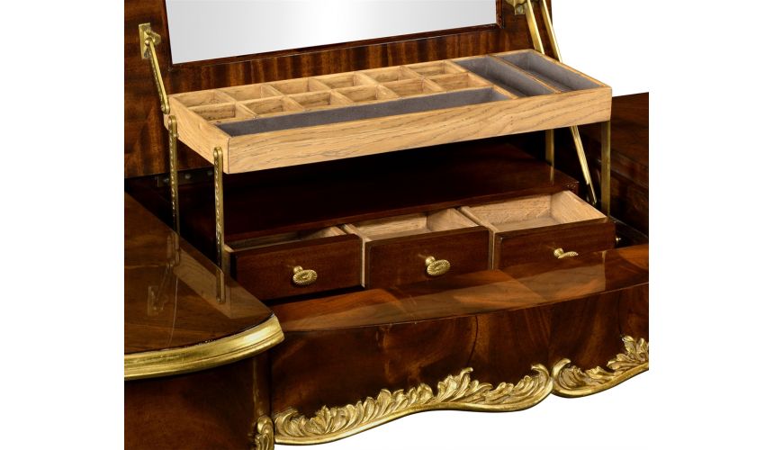 Dressing Table with Cabriole Legs