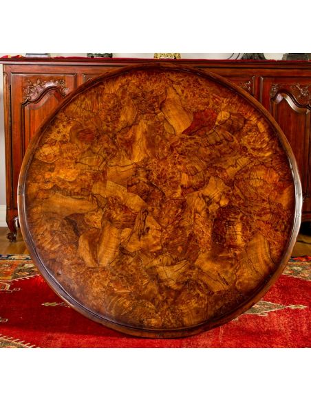 Foyer and Center Tables Accent table. Round side or center table.