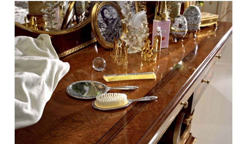 Furniture Masterpieces Complete Dressing Table with Curved Legs