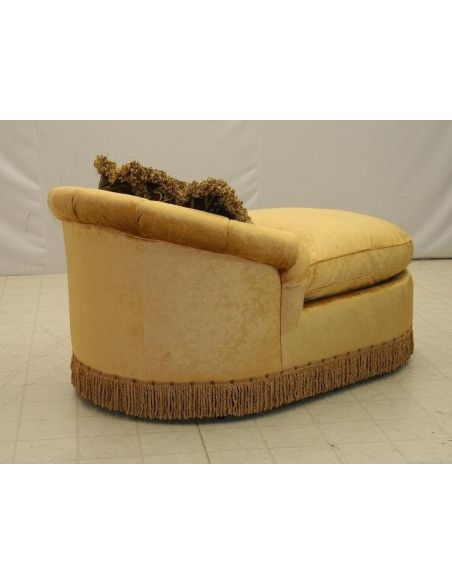 Chaise oval shape