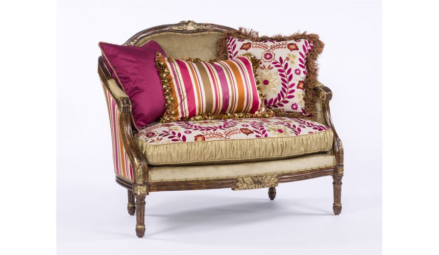 SETTEES, CHAISE, BENCHES Classy and Sassy Settee