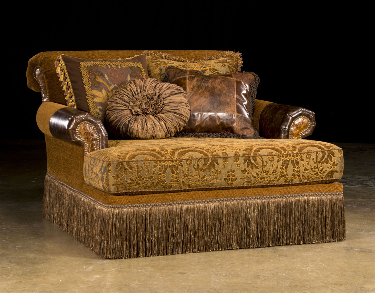 Luxury Leather & Upholstered Furniture Elegant style Chaise leather and fabric