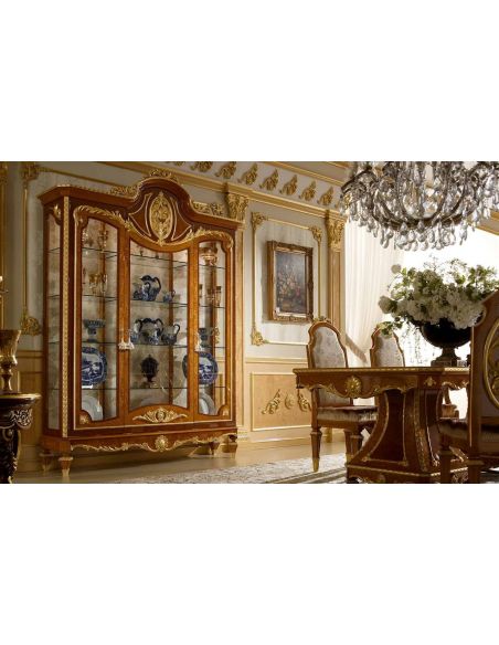 Dining Tables Classic dining furniture. Exquisite craftsmanship.