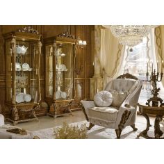 Breakfronts & China Cabinets Stylish 2 Door Glass Cupboard