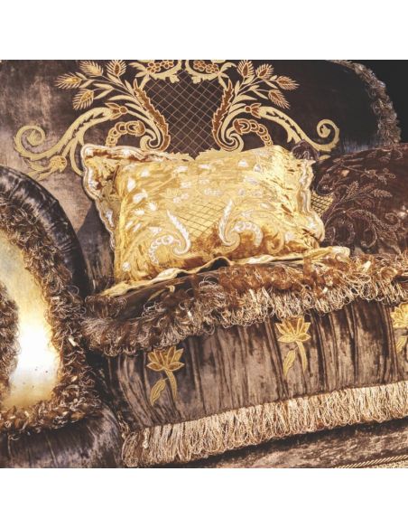 Furniture Masterpieces Classic Style Arm Chair From Our Vogue Collection