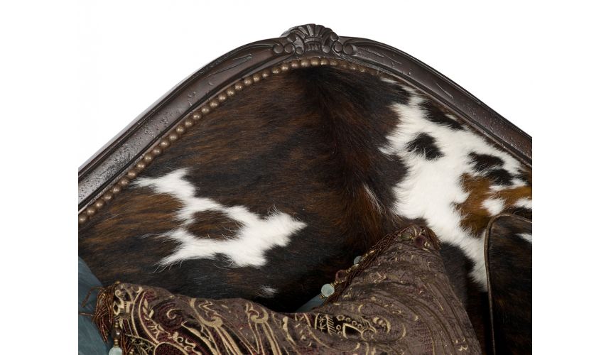 SOFA, COUCH & LOVESEAT Aristocratic Humpback Sofa