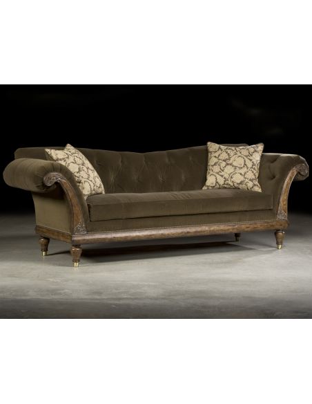 Luxurious Tufted Velvet Carved Sofa. Luxurious Decor