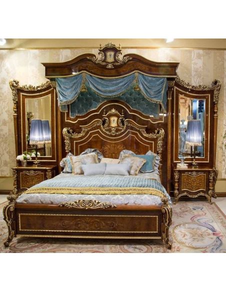 Master bedroom with boiserie. Furniture Masterpiece Collection.