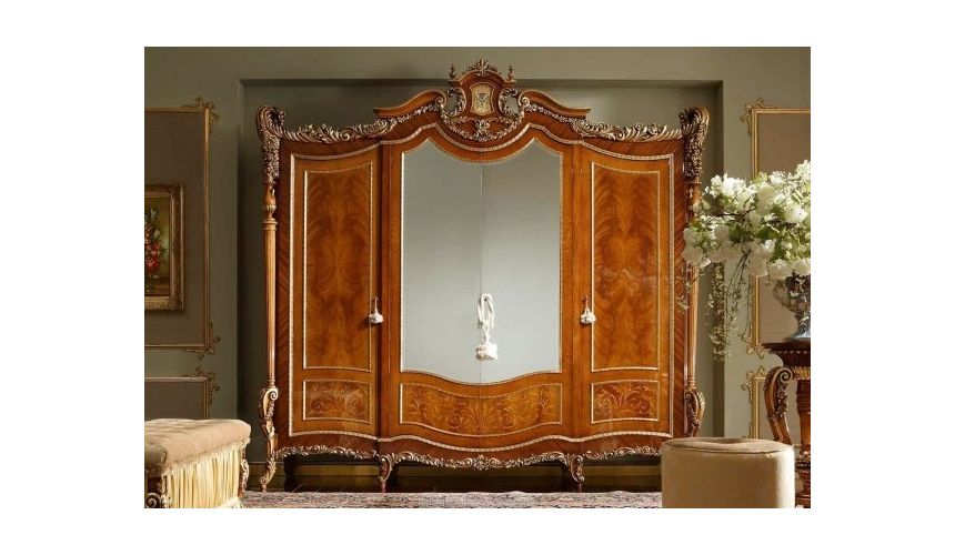 LUXURY BEDROOM FURNITURE Master bed with tufted headboard. Furniture Masterpiece Collection.