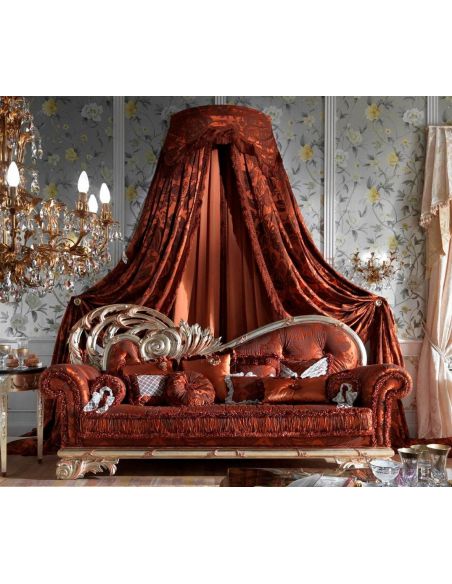 High Style Luxury Sofa. Ravishing Red