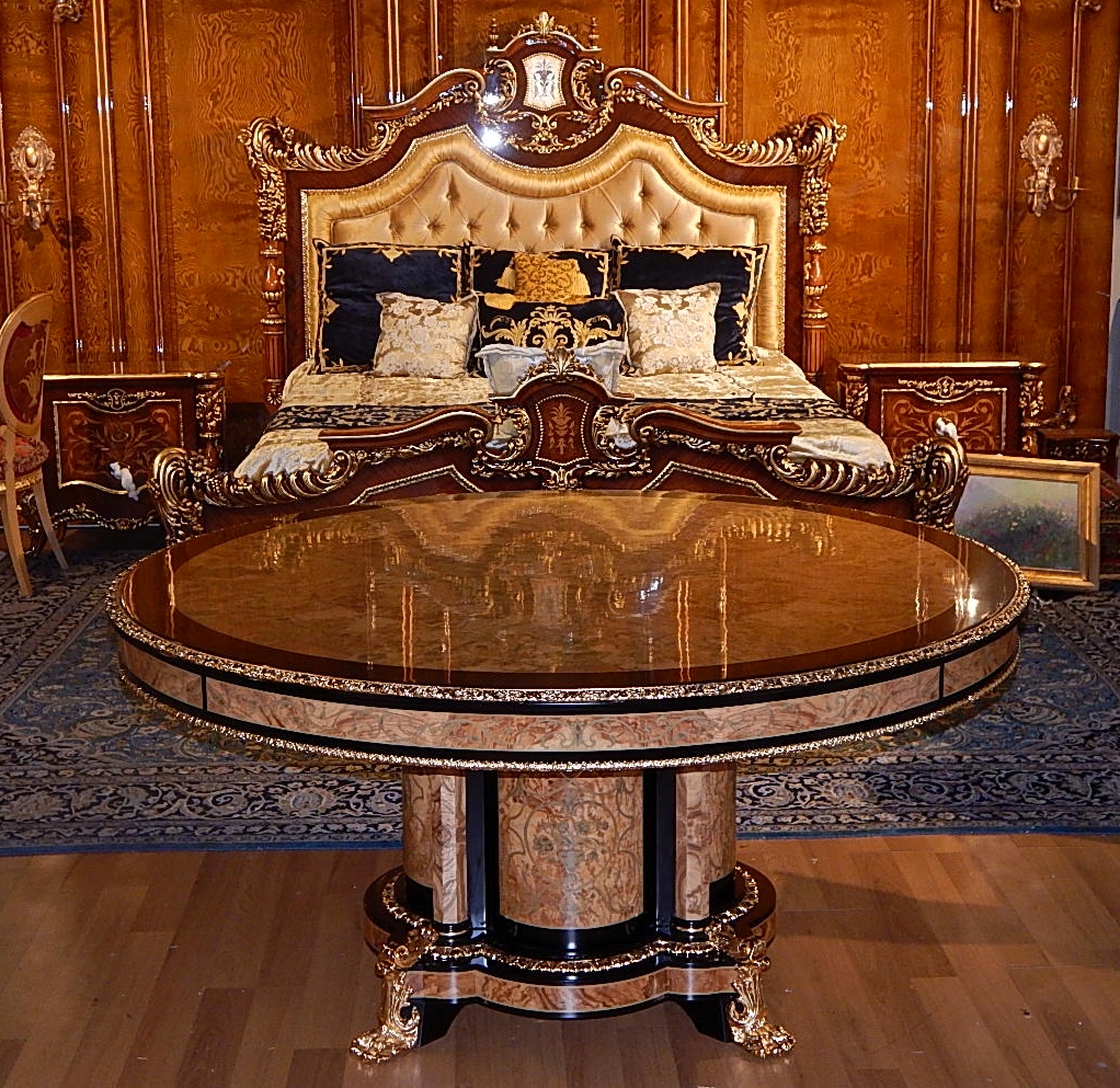 Showroom Boulle foyer table